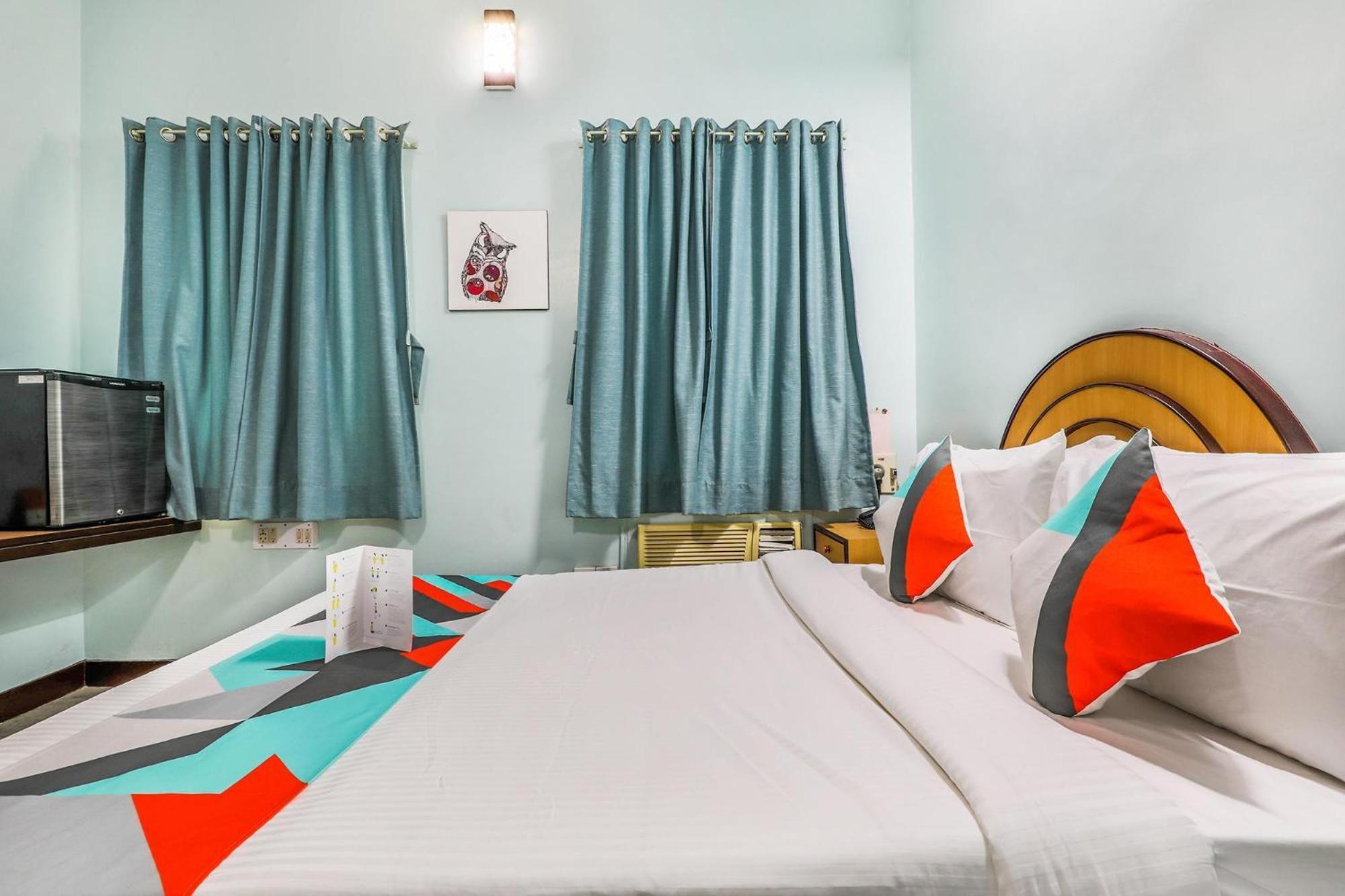 Fabexpress Santhi Inn - 500 Meters From Promenade Beach Pondicherry Ngoại thất bức ảnh